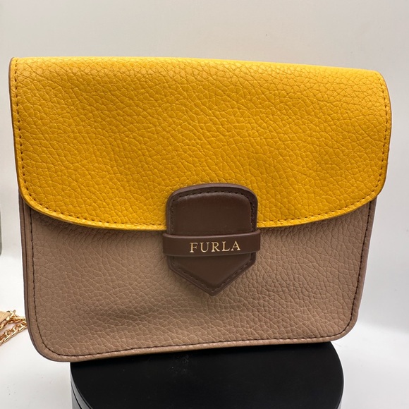 FURLA travel bag used exclusively for Saudia Airlines EUC